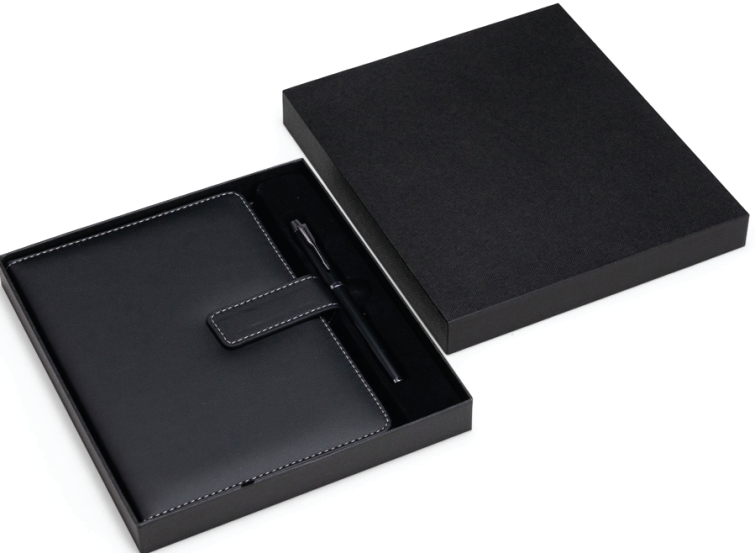 Kit Executivo 2 Peças COURO SINTÉTICO C/ FECHO MAGNÉTICO E CANETA METAL